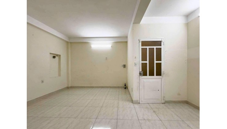 BÁN NHÀ BÌNH THẠNH - XE HƠI NGỦ TRONG NHÀ - 4 TẦNG BTCT - GẦN 40M2 - KHÔNG LỘ GIỚI QH - CHỈ 6.35 TỶ