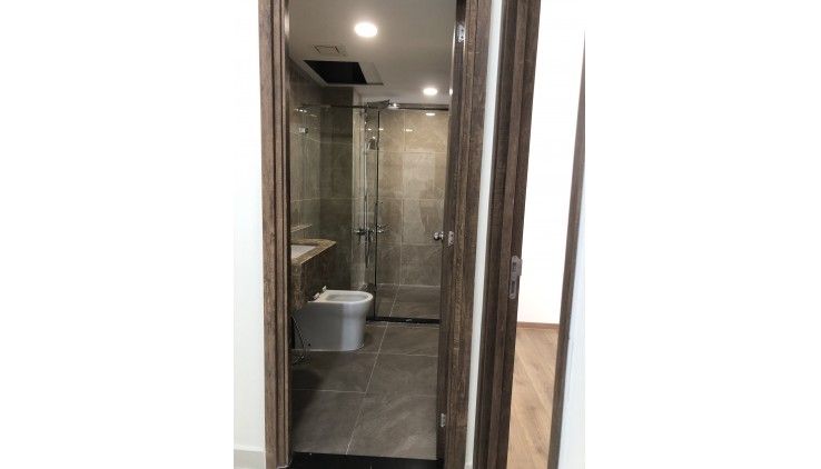 Cho thuê căn hộ mới xây ngay công viên Hoàng Văn Thụ giá chỉ 14tr/th, ở ngay.LH 0932192028-Mai