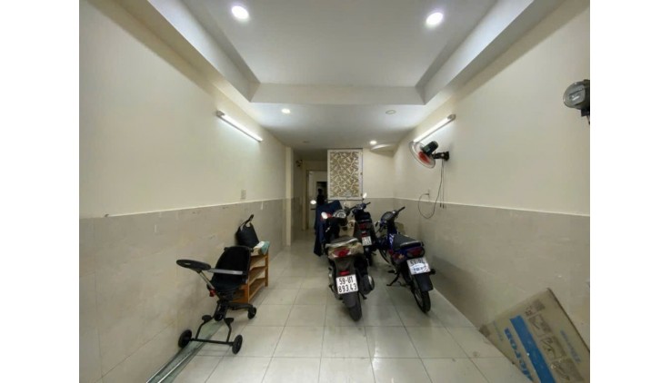 BÁN NHÀ NGUYỄN TRI PHƯƠNG Q.10 ĐANG CHO THUÊ 30TR/TH GIÁ 8.8 TỶ