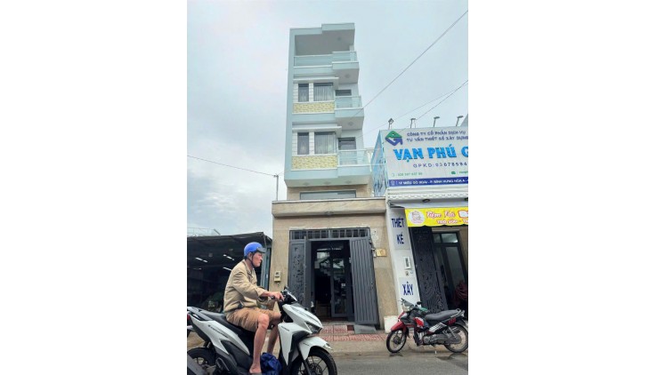 Chính chủ cần bán nhà mặt tiền đường Miếu Gò Xoài, Quận Bình Tân