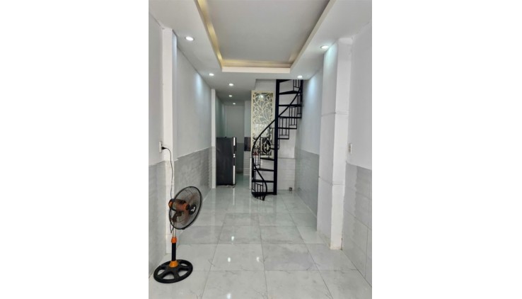 NHÀ PHƯỜNG 2 - QUẬN 10 - XE HƠI ĐỖ CỔNG  - HẺM THÔNG - VỪA Ở VỪA KINH DOANH CHỈ 4.6 TỶ