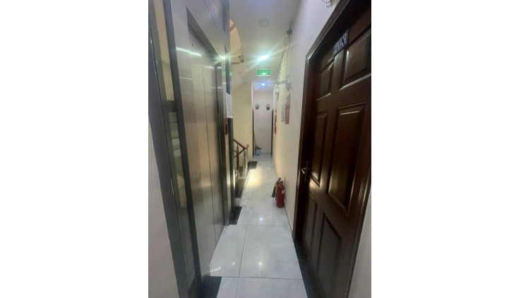 Bán tòa nhà 5 Tầng -  32 CHDV, Phan Văn Trị - Phạm Văn Đồng, 110m2 (6x19m), 17.5 tỷ