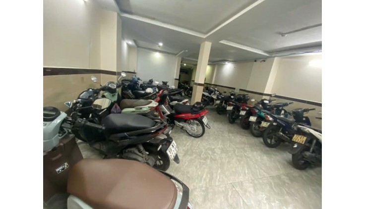 Bán tòa nhà 5 Tầng -  32 CHDV, Phan Văn Trị - Phạm Văn Đồng, 110m2 (6x19m), 17.5 tỷ