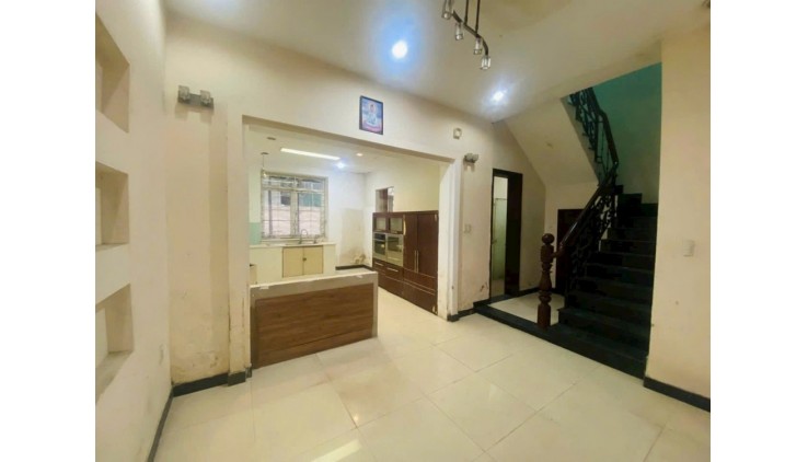 Biệt thự Nguyễn Hữu Dật DT 7x24m vuông vức, 2 tấm đúc