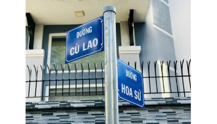 CHÍNH CHỦ CHO THUÊ NGUYÊN CĂN 5 TẦNG TẠI 2 GÓC MẶT TIỀN ĐƯỜNG HOA SỨ - CÙ LAO TẠI PHÚ NHUẬN, TP HCM, GIÁ LÀ 90 TRIỆU