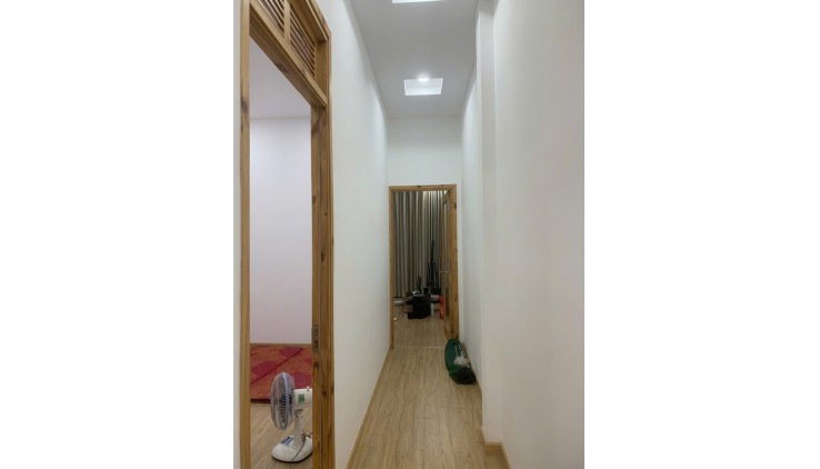 Bán nhà 1 sẹt 4m x 19m, Ni Sư Huỳnh Liên, P10, Tân Bình, Chỉ 7.2 tỷ