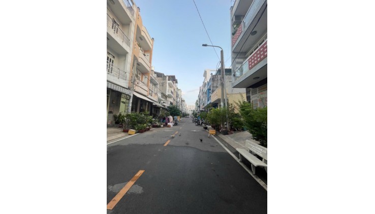 24/9 CHỦ NHIỆT BÁN GIẢM 200TR - CHỈ CÒN 7,3 TỶ —> THU BÔNG ACE ƠI