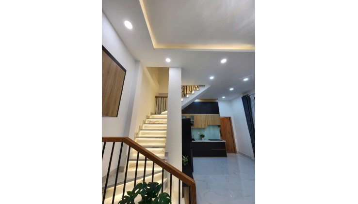 SỔ ĐẸP HOÀN CÔNG ĐẦY ĐỦ - SIÊU PHẨM NHÀ MỚI ĐẸP XINH LUNG LINH 2 TẦNG - VÀI BƯỚC RA MẶT TIỀN - TẶNG FULL HẾT NỘI THẤT CHO KHÁCH THIỆN CHÍ - NGAY BÀ