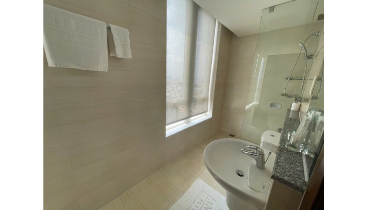 Căn hộ 3pn3wc-154m2 full nội thất cao cấp ngay Quận 3, đang trống ở  ngay. LH 0932192028-Mai