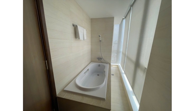 Căn hộ 3pn3wc-154m2 full nội thất cao cấp ngay Quận 3, đang trống ở  ngay. LH 0932192028-Mai