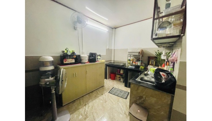Bán Gấp nhà Phú Thọ Hòa Tân Phú sát Tân Bình hẻm 5m xe hơi vào nhà 56m2 ,2 Tầng Nhỉnh 4 tỷ