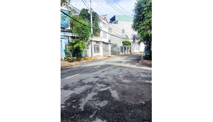 NHÀ ĐẸP VÀO Ở NGAY.HẺM Ô TÔ P.HIỆP PHÚ Q9 NGANG 5,7M CHỈ 6,X TỶ TL