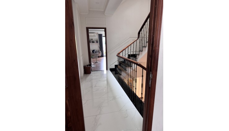 Chuyển Công Tác Cần Cho Thuê Nhà  Khu Biệt Thự Lakeview City