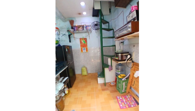 HOT !!! NHÀ Chính Chủ - Giá Tốt - Cần Bán Nhanh Căn Nhà Tại phường 12 , quận 10, TPHCM