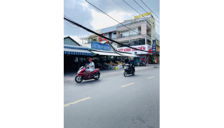 Bán nhà Phan Văn Trị, P.11 ,HXH ,2 tầng , 77m2, 5x15.3m, không QH