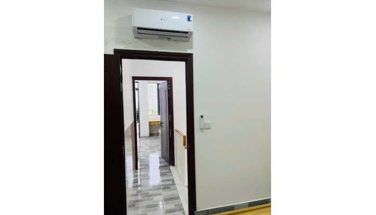 Nhà MT Phước Long B , gần CĐ Công Thương , 100m2 ,4x25m,2 tầng, HC chuẩn