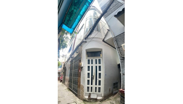 Bán nhà đẹp 4 tầng hẻm 493 CMT8 ngay trung tâm Quận 10 36M2