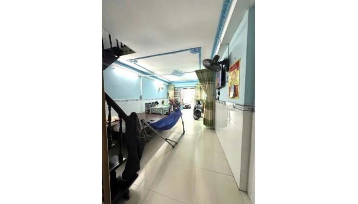 Siêu Phẩm mới về, DTSD 111m2, Nhà 2 tầng kiêng cố ở ngay, chỉ 4 ty hơn