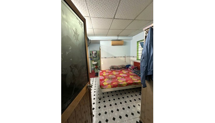 Siêu Phẩm mới về, DTSD 111m2, Nhà 2 tầng kiêng cố ở ngay, chỉ 4 ty hơn
