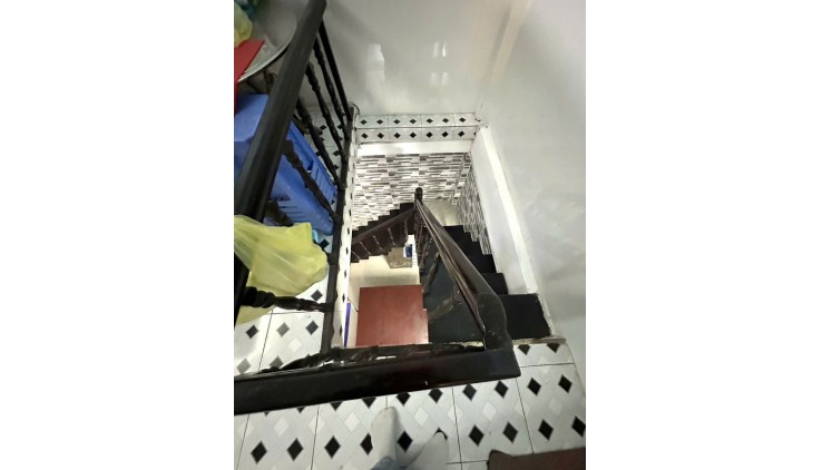 Siêu Phẩm mới về, DTSD 111m2, Nhà 2 tầng kiêng cố ở ngay, chỉ 4 ty hơn