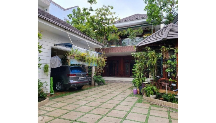 BÁN GẤP BIỆT THỰ TRUNG TÂM.  HOÀNG DIỆU THỦ ĐỨC. DT KHỦNG. SANG TRỌNG ĐẲNG CẤP. GIÁ 60 TỶ.  BỚT LỘC