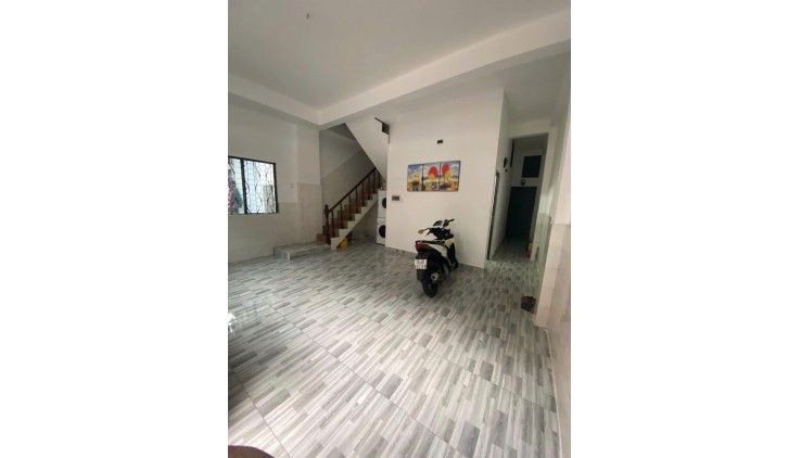 Bán nhà hẻm Lý CHính Thắng - ngay Vòng Xoay Dân Chủ, DT: 5x13m, 2 Tầng, 8 tỷ