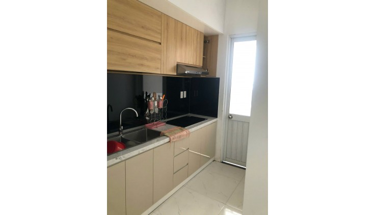Bán căn hộ mặt tiền Nguyễn Văn Linh-Bình Chánh 2PN-2WC dt 70m2 giá 1,3ty. tặng full nội thất xịn