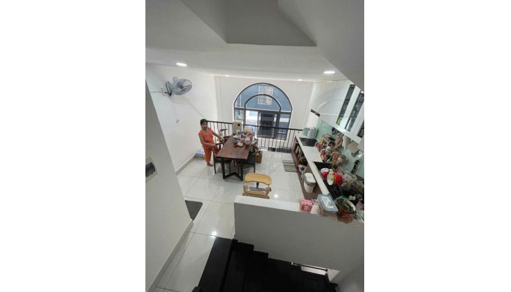 NHÀ C4 HUỲNH TẤN PHÁT 120M2 NHỈNH 4 TỶ