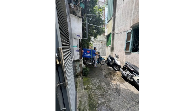 Nhà 2 tầng đẹp Khu Tên Lửa Bình Tân 58m2 4PN chỉ 4 tỷ 1.