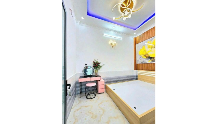 NHÀ ĐẸP - GIÁ TỐT - Bán nhà thị trấn Nhà Bè cách quận 7 300 m , cách Phú Mỹ Hưng 800 m