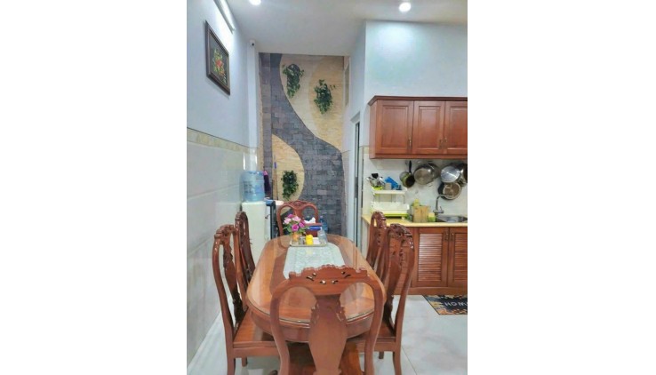 Giá tốt!!! Mặt tiền Lê Sao DT 4.1x19m, 3 tấm mới