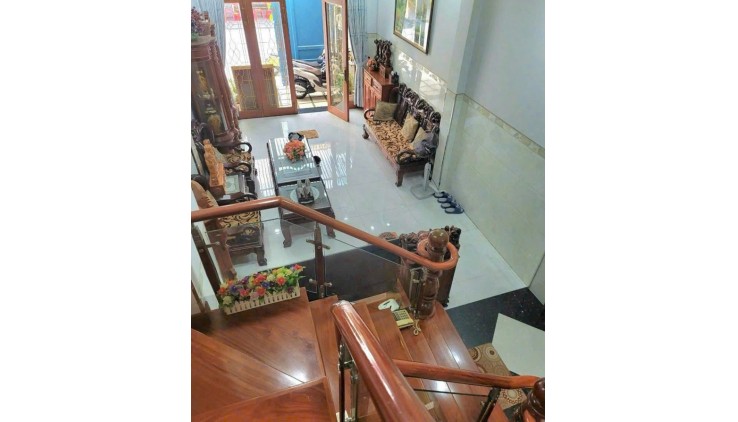 Giá tốt!!! Mặt tiền Lê Sao DT 4.1x19m, 3 tấm mới