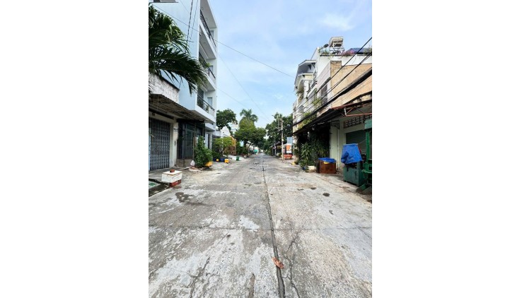Hàng hiếm 413 Lê Văn Quới hẻm 6 m thông 2 phút ra ngã tư 4 xã 44m2,2 Tầng Nhỉnh 3 tỷ