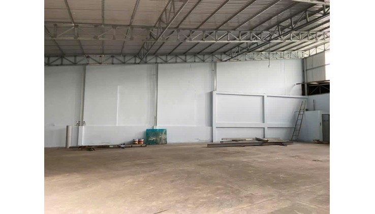 Cho thuê MTKD 330m² (Ngang 18m) Thoại Ngọc Hầu. Vị trí cực kỳ đắc địa.
