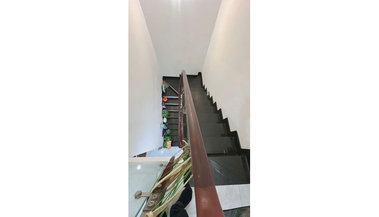 Bán Gấp nhà  Hương Lộ 2 hẻm xe 2 phút ra bệnh viện Bình Tân 58m2,4 Tầng Nhỉnh 4 tỷ