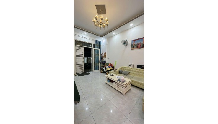 Bán Gấp nhà  Hương Lộ 2 hẻm xe 2 phút ra bệnh viện Bình Tân 58m2,4 Tầng Nhỉnh 4 tỷ