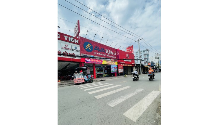 Nhà 4 tầng gần Nguyễn Duy Trinh MT kinh doanh,122m2 ,8PN , ô tô ngủ, HC