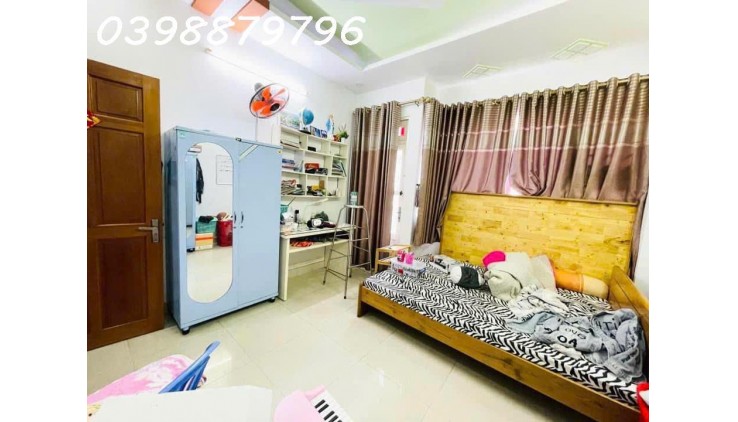Bán nhà Hem Xe Hơi  Mã Lò , Bình Tân 5 lầu , 62 m2 . 4PN  chỉ 6,1 tỷ