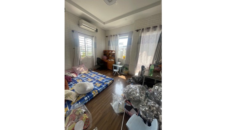 Siêu phẩm 4 tầng Hậu Giang Quận 6 73m2 hẻm thông chỉ 6 tỷ nhỉnh.
