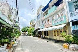 Bán Nhà Lò Gốm, Phường 8, Quận 6. DT 32m2 x 2 tầng (3.2 x 10).
Giá 3.45 Tỷ TL.