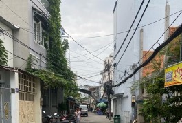 HẺM XE HƠI, DƯƠNG BÁ TRẠC, PHƯỜNG 1, QUẬN 8, DT 68 M2 4X17 CHỈ NHỈNH 6.8 TỶ