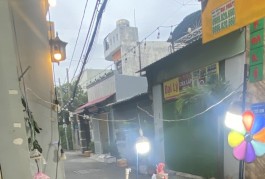 NHANH MỚI KỊP - LÊ TRỌNG TẤN - TÂN PHÚ - 2 TẦNG - HẺM XE HƠI THÔNG - CÁCH MT 10M - 62M2
