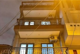 Bán Nhà Mặt Tiền Hẻm Đường Ba Tháng Hai Phường 14 Quận 10.