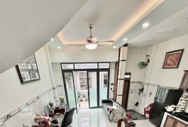 NhàBán 1/ 15m ra MT LêĐứcThọ P17 GòVấp Ngang5.5m  4tầng 50m Chỉ5tỷ5 TL