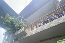 Chủ nhà thiện chí , bán căn ở lạc long quân gần quận 10 , bình tân , tân phú  , nhà 2 tầng 33M2