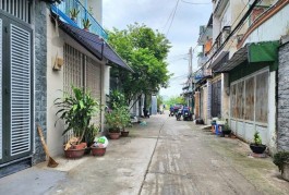 BÁN ĐẤT TẶNG NHÀ CẤP 4 - 70M2 - HXH - Đường số 4, BHHA, Bình Tân 4.x tỷ