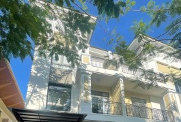 BIỆT THỰ CHO THUÊ DIỆN TÍCH 152M2 - THIẾT KẾ CAO CẤP - KHU KHANG ĐIỀN - GIÁ TÓT 40 TRIỆU/THÁNG