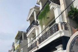 BÁN GẤP NHÀ KHU PHÂN LÔ VIP P. LINH ĐÔNG. 3 MẶT THOÁNG MÁT. HOÀN CÔNG ĐẦY ĐỦ. GIÁ RAO 7.8 TỶ. BỚT LỘC