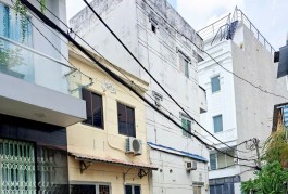 Bán Gấp nhà Nguyễn Quý Anh Tân Phú hẻm xe hơi đỗ cửa 50m2 ,3 Tầng BTC 4 tỷ