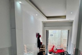 NHÀ PHƯỜNG 2 - QUẬN 10 - XE HƠI ĐỖ CỔNG  - HẺM THÔNG - VỪA Ở VỪA KINH DOANH CHỈ 4.6 TỶ